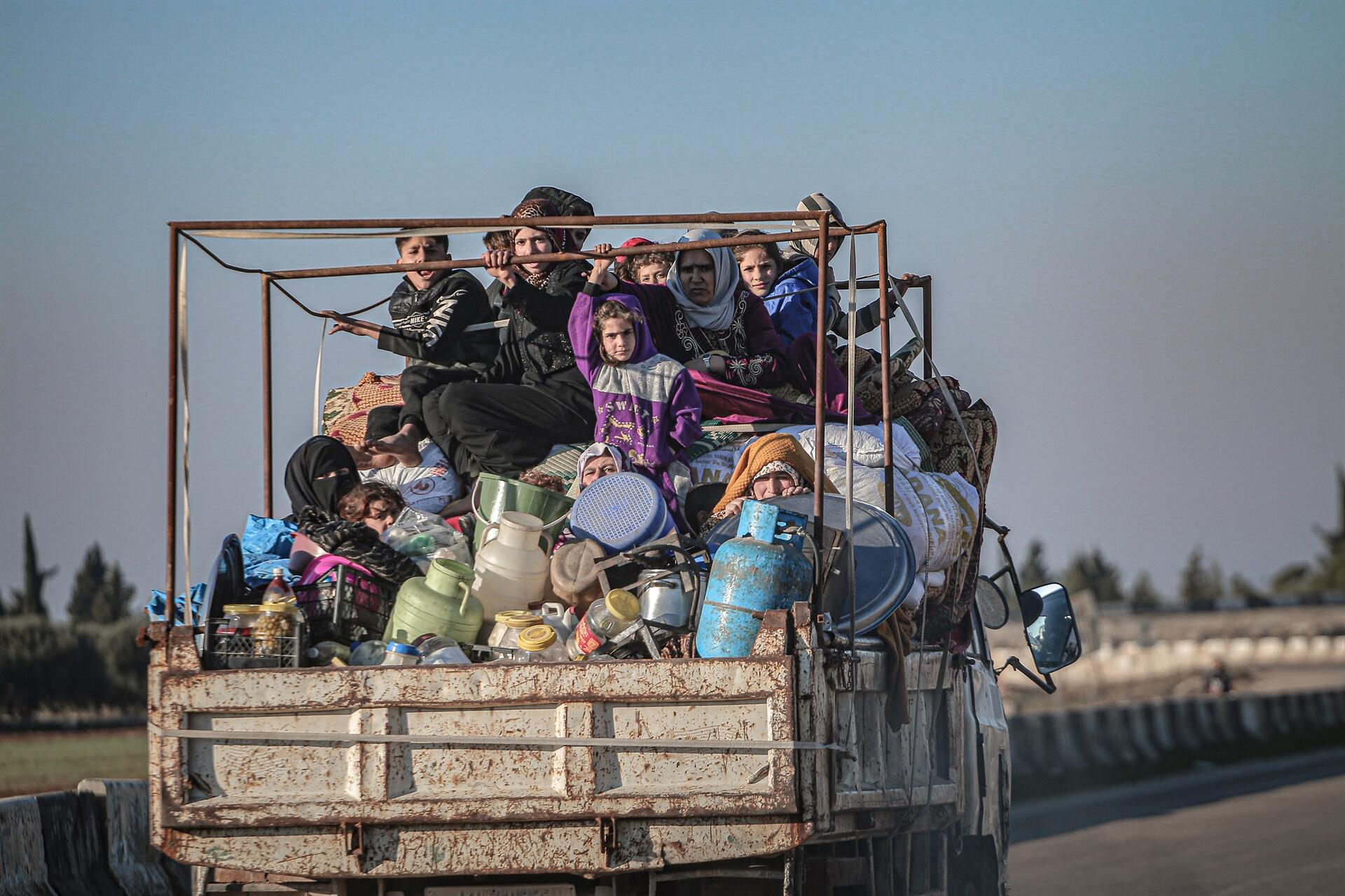 ΟΗΕ: 235.000 μουσουλμάνοι εγκαταλείπουν την Ιντλίμπ – Κατευθύνονται προς Τουρκία και μετά… Ελλάδα