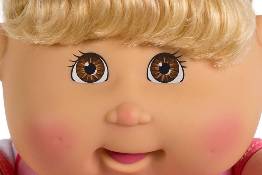 Οι κούκλες που έτρωγαν μέχρι και δάχτυλα (βίντεο)