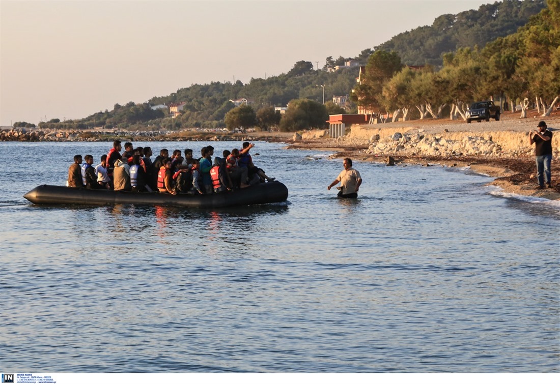 Διαλυμένη χώρα: Έρχονται αποβιβάζονται και τους «διασώζουν» από την στεριά! – Εκατοντάδες και σήμερα οι αλλοδαποί