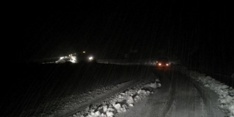 «Ζηνοβία»: Χιονίζει προς Δομοκό, Μπράλο και Καρπενήσι- Δείτε σε ποιες περιοχές έχει διακοπεί η κυκλοφορία