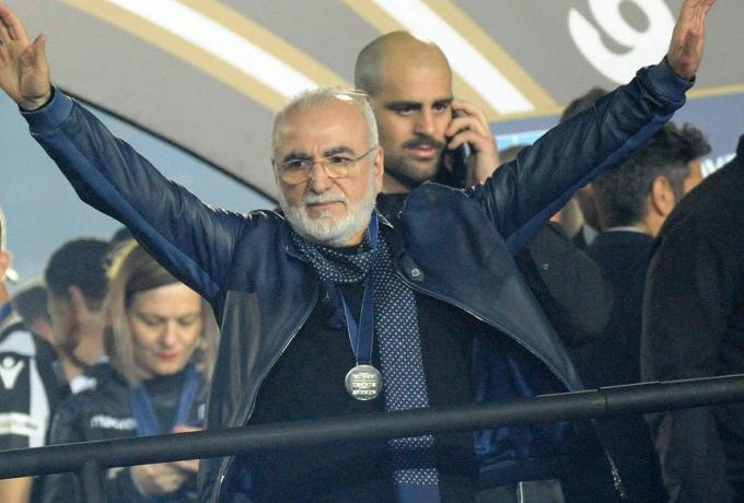 Ο Ιβάν δίνει το «φιλί της ζωής» στον μπασκετικό ΠΑΟΚ!
