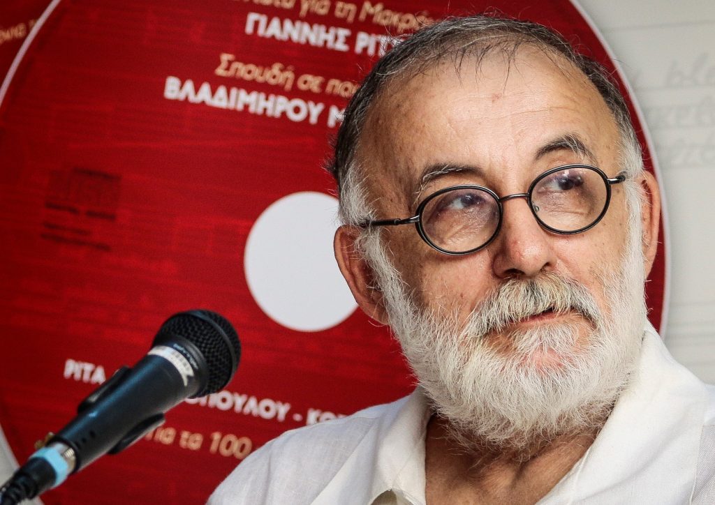 Βασίλης Παπακωνσταντίνου για Θάνο Μικρούτσικο: «Έφυγε άλλη μια κολόνα του πολιτισμού μας» (βίντεο)