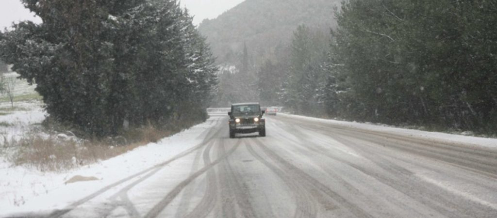 Αποκαταστάθηκε η κυκλοφορία στην Περιφερειακή οδό Πεντέλης-Νέας Μάκρης