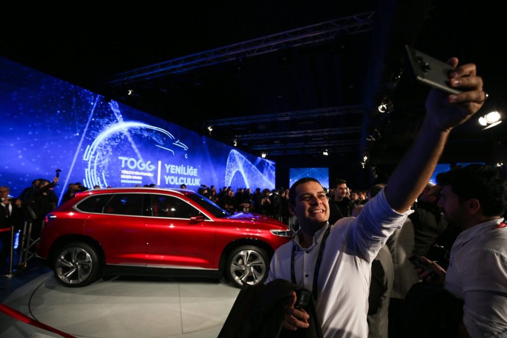 Ο Ερντογάν προωθεί το πρώτο ηλεκτροκίνητο αυτοκίνητο της Τουρκίας