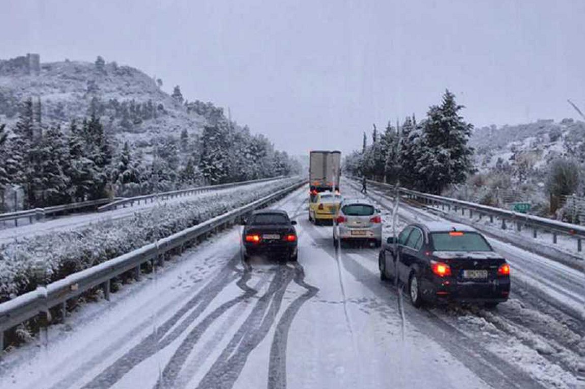 Αθηνών-Λαμίας: Αποκαταστάθηκε η κυκλοφορία – 5 ώρες έμειναν εγκλωβισμένοι οι οδηγοί