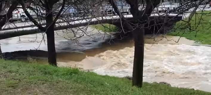 Εύβοια: Δύο οικισμοί εκκενώνονται λόγω υπερχείλισης του Λήλαντα ποταμού