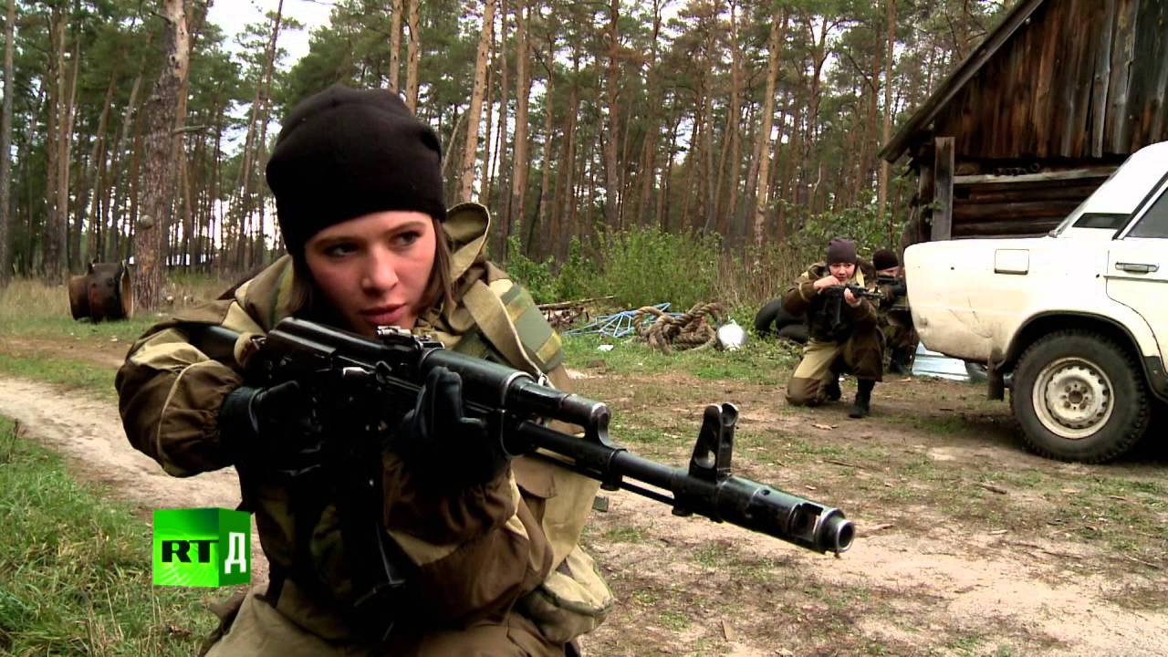 Το τάγμα γυναικών των Ρώσων αλεξιπτωτιστών (βίντεο)
