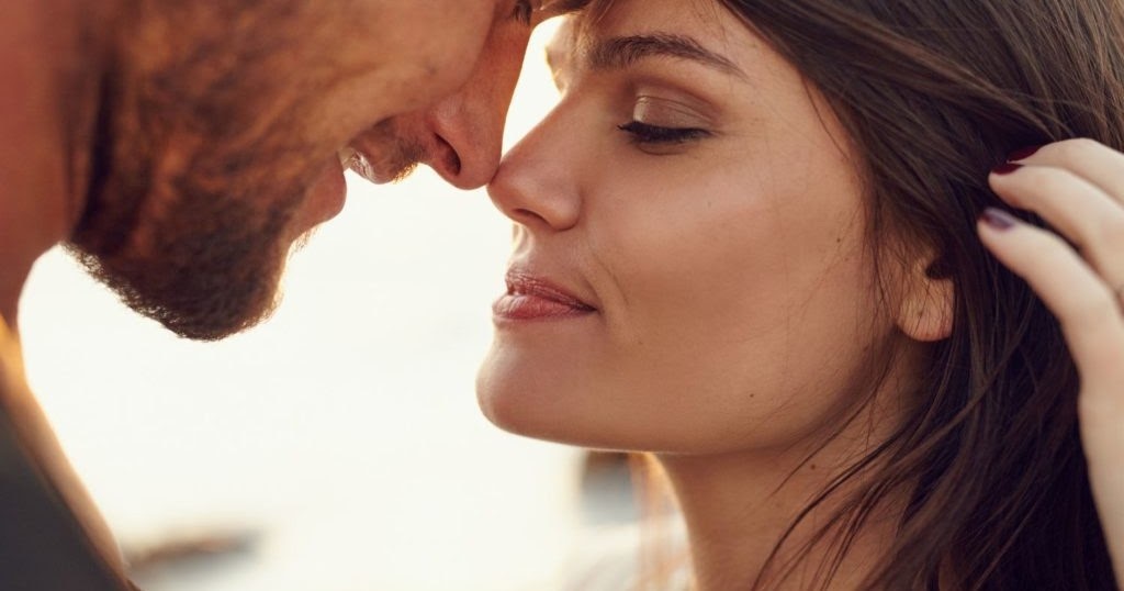Mε αυτά τα 7 tips θα αναζωογονήσετε την ερωτική σας ζωή