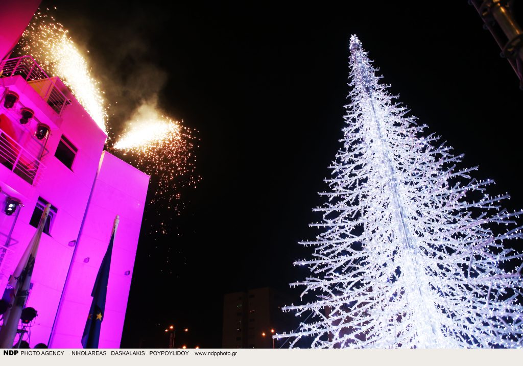 Βασιλόπιτα 5 τόνων και 35.000 κομματιών θα μοιράσει ο δήμος Περιστερίου – Θα έχει μέσα 200 φλουριά (βίντεο)