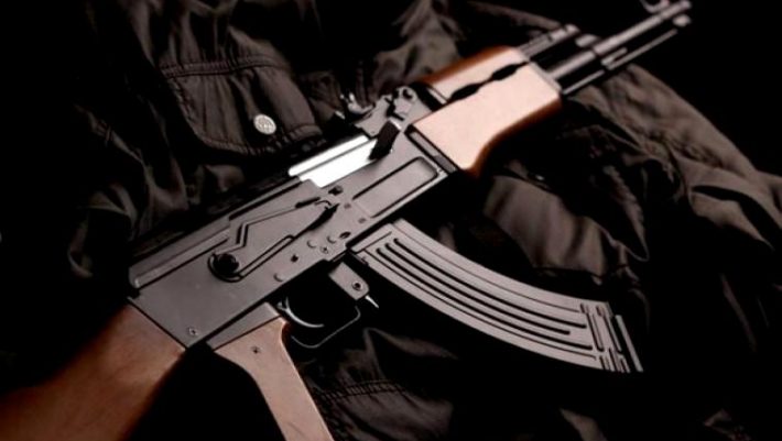 Ο ειρηνιστής που άθελα του δημιούργησε το πιο θανατηφόρο αυτόματο όπλο