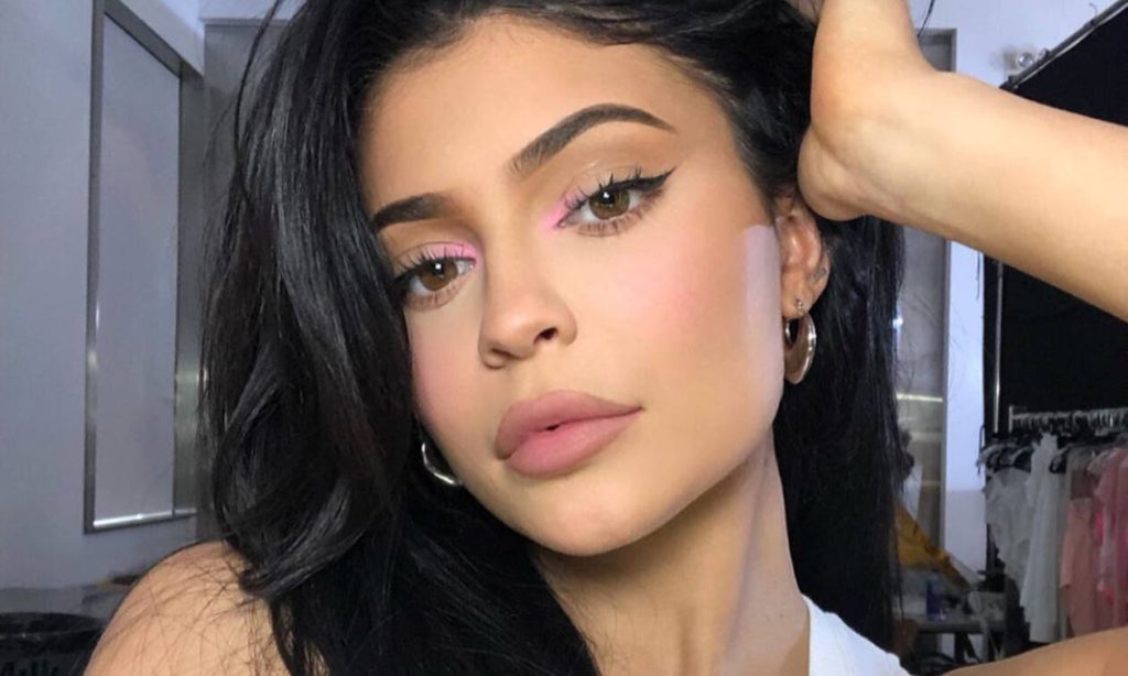 Η Kylie Jenner «αναστατώνει» με την τελευταία της σeξι φωτογράφιση για το 2019 (φώτο)