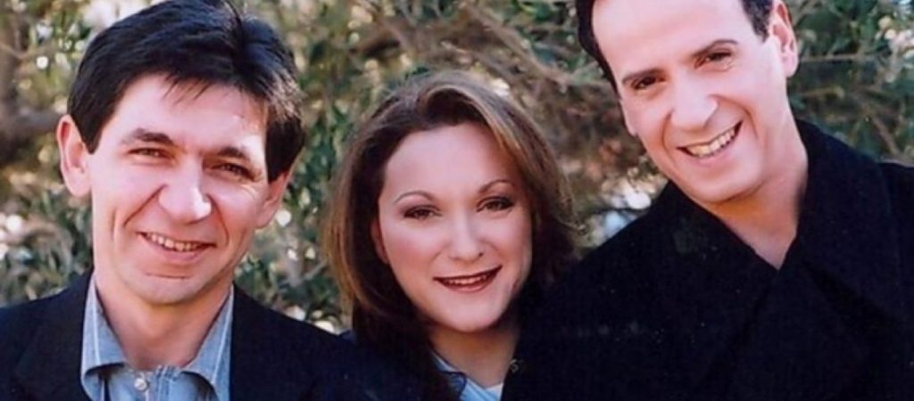 Αποθέωση στο διαδίκτυο για την πρεμιέρα του «Καφέ της Χαράς» (φώτο)