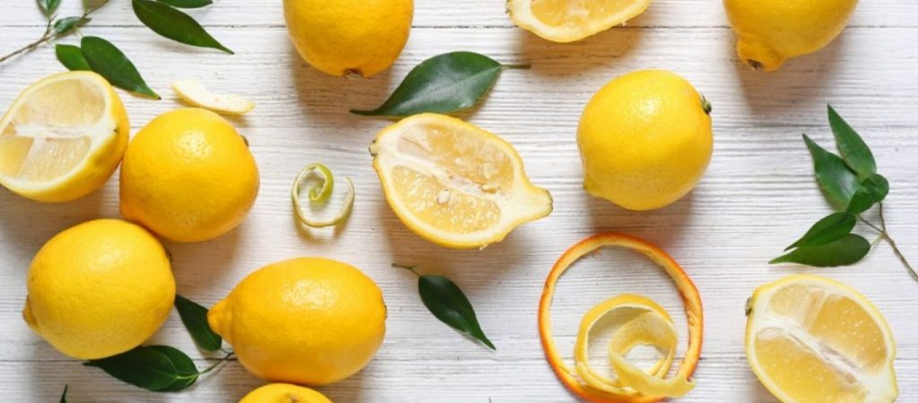 Δείτε τις 8 απίστευτες χρήσεις που έχει ο χυμός λεμονιού