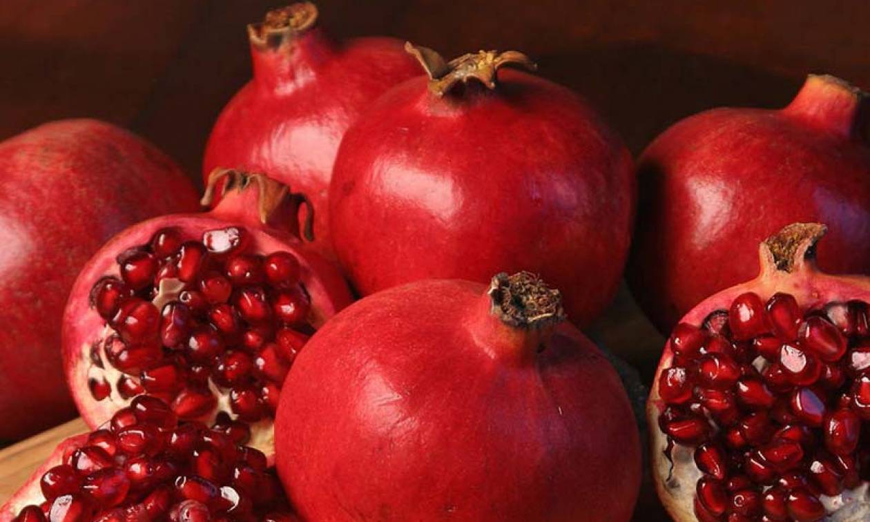 Πρωτοχρονιά: Δείτε για ποιο λόγο είθισται να σπάμε ρόδι