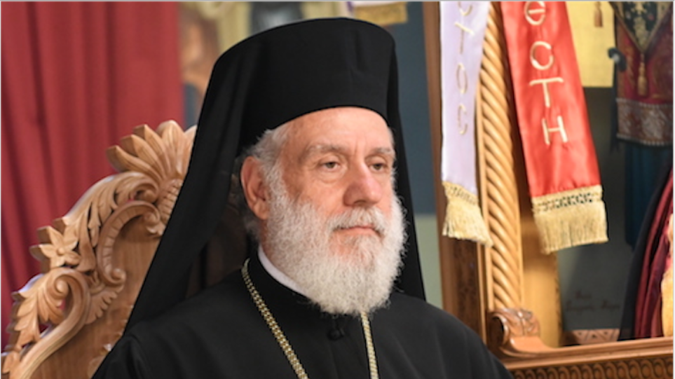 Ο Μητροπολίτης Σύρου προσευχήθηκε για τους Έλληνες ναυτικούς που απήχθησαν στο Καμερούν