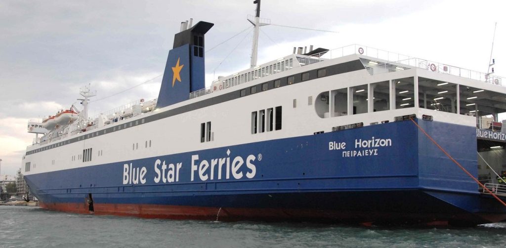 Πλοίο με 428 επιβάτες προσέκρουσε στο λιμάνι του Ηρακλείου – Υπέστη εκδορές στη δεξιά πλώρη