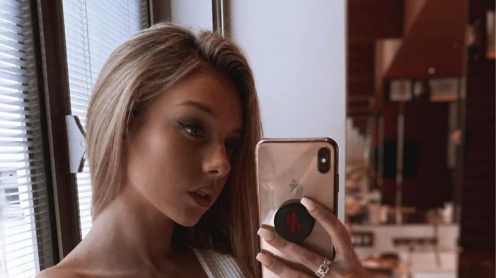 Ester Expósito: Η Ισπανίδα ηθοποιός που «τρελαίνει» το Instagram (φώτο – βίντεο)