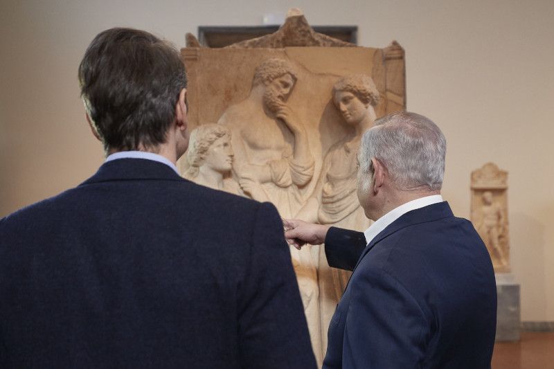 Το Εθνικό Αρχαιολογικό Μουσείο επισκέφθηκαν Κ.Μητσοτάκης και Μπ.Νετανιάχου μαζί με τους γιους τους (φωτο)