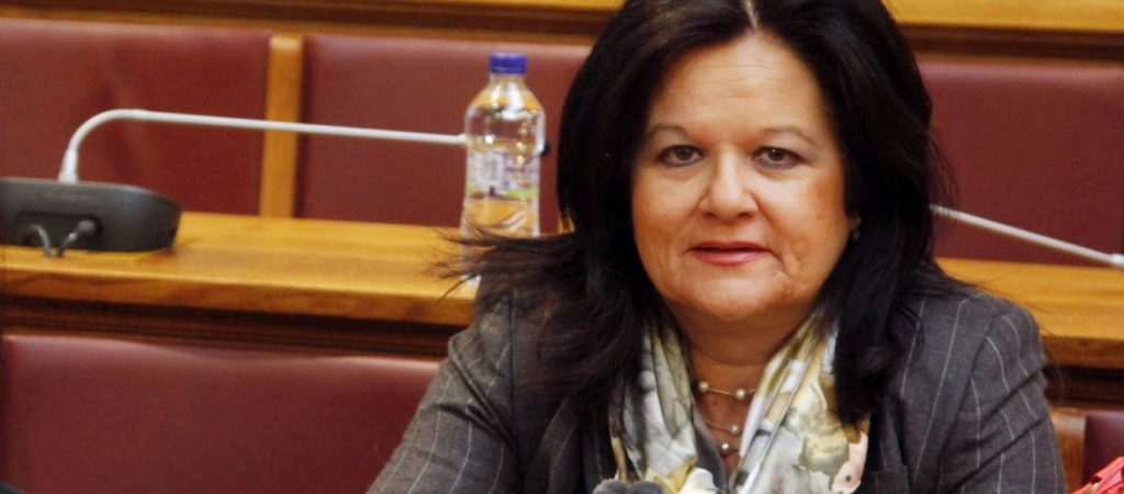 Χαρά Καφαντάρη: Προσπάθησε να συνδέσει τις πυρκαγιές στην Αυστραλία με τη δολοφονία Σουλεϊμανί