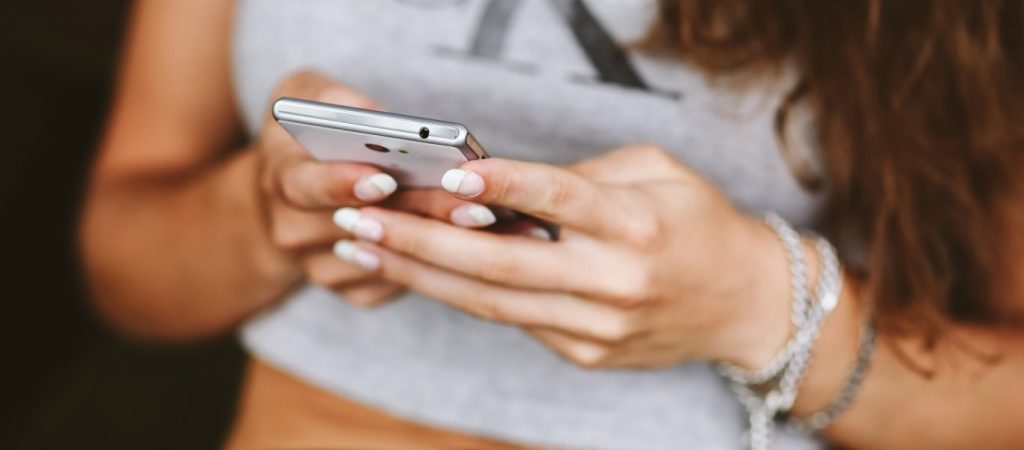 Φοβάστε μην πέσετε θύματα… χάκερ; – Έτσι θα προστατέψετε το κινητό σας