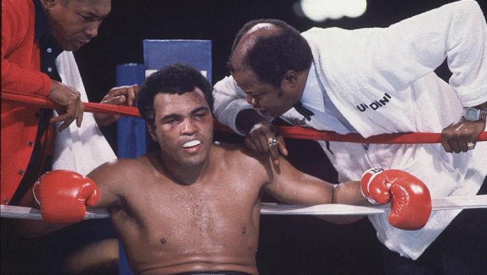 «Μην βγεις, θα πεθάνεις»: Ο αγώνας του Μοχάμεντ Άλι που δεν έπρεπε ποτέ να ξεκινήσει