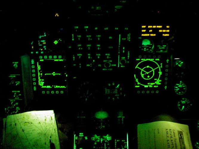 ΠΑ: Πώς πετάνε οι Έλληνες πιλότοι των F-16 στο απόλυτο σκοτάδι με διόπτρες NVG; (φωτό, βίντεο)