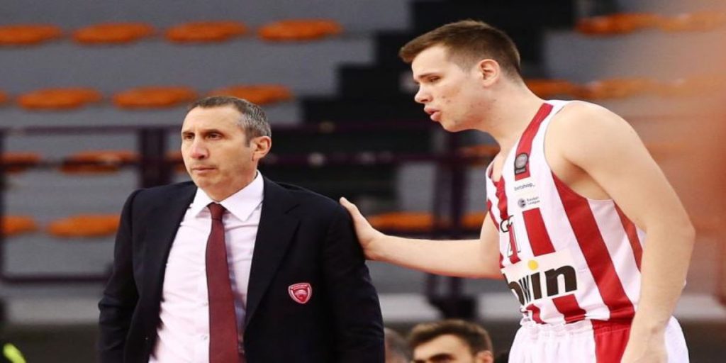 Δ. Αγραβάνης για Ν. Πλατ: «Ήταν ο χειρότερος προπονητής που είχα ποτέ και δεν ήθελα καμία σχέση μαζί του»