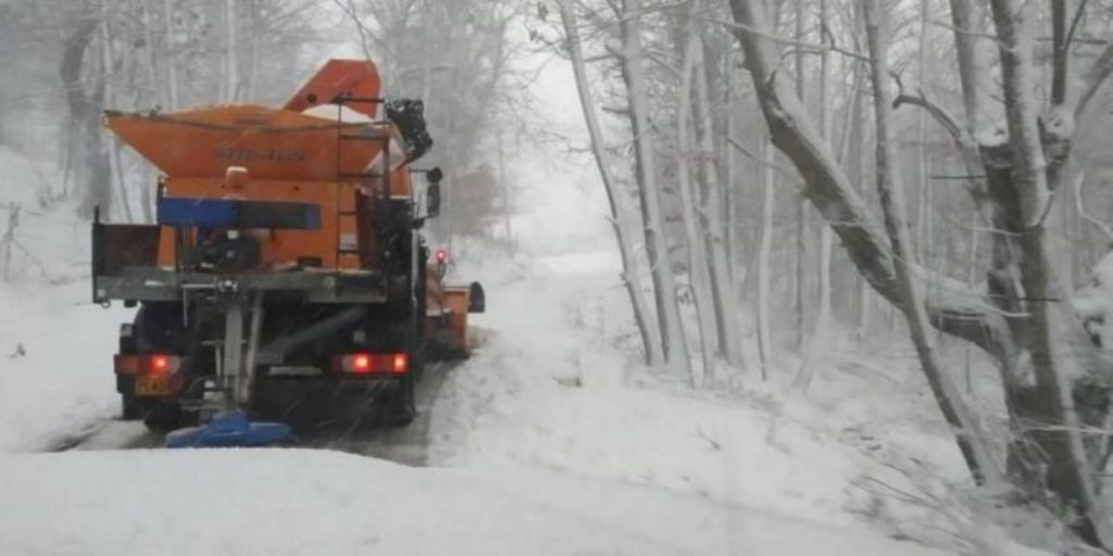 Τεράστιες ζημιές από την κακοκαιρία στη Μυτιλήνη – Αίτημα να κηρυχθεί σε κατάσταση έκτακτης ανάγκης (φώτο)