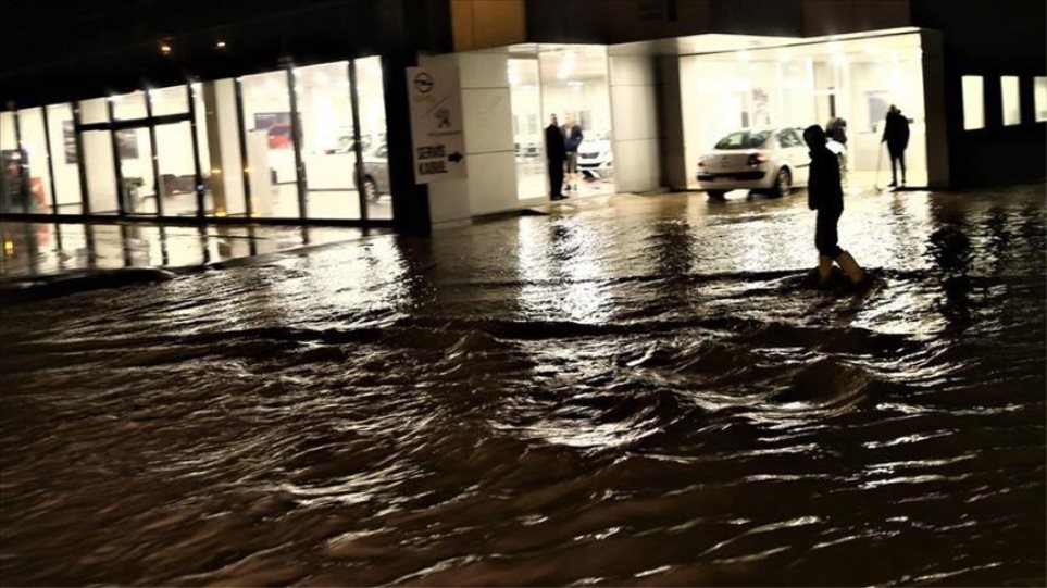 Τουρκία: Ισχυρές βροχοπτώσεις στα νότια της χώρας – Τουλάχιστον δύο οι νεκροί