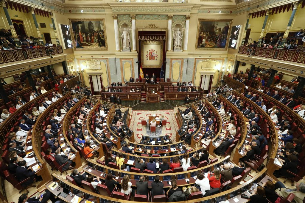 Ισπανία: Οι προκλήσεις που θα αντιμετωπίσει η νέα κυβέρνηση συνασπισμού Σοσιαλιστών-Podemos