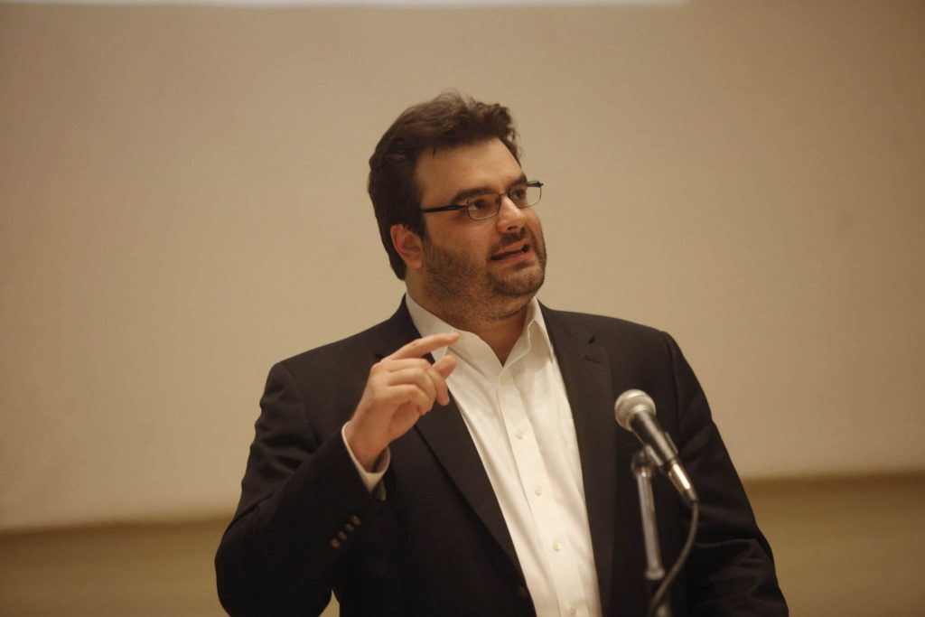 Κ.Πιερρακάκης: «Οι νέες ταυτότητες θα είναι πιο ασφαλείς – Θα μπορούν να βρίσκονται στα smartphones μέσω εφαρμογής»