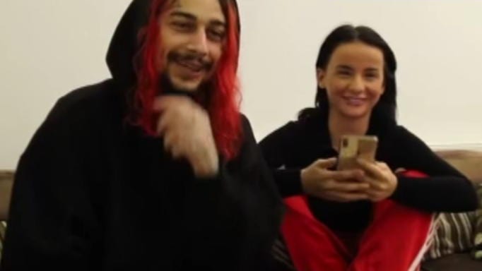 Το τραγικό μήνυμα του Sin Boy προς την νεολαία από την Αλβανία: «Μείνετε μακριά από τα σχολεία» (βίντεο)