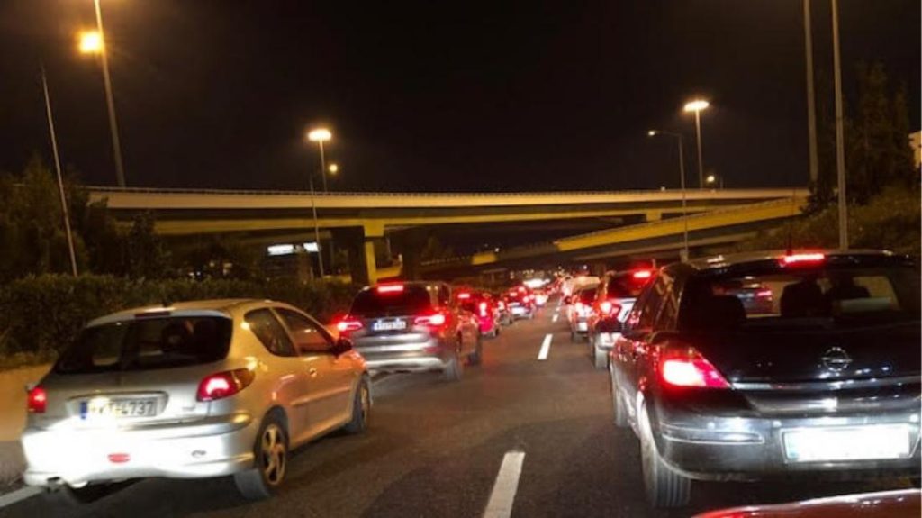 Κηφισός: Ουρές χιλιομέτρων λόγω τροχαίου