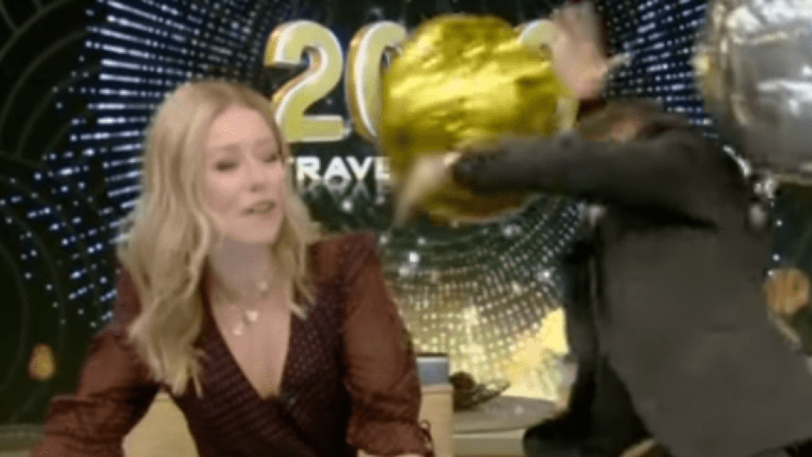 Διάσημος παρουσιαστής έπεσε από την καρέκλα on air (βίντεο)