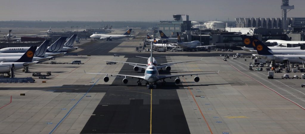 Τουρκία: Συναγερμός στην Αττάλεια – Τρύπησε το πάτωμα αεροσκάφους (φώτο)