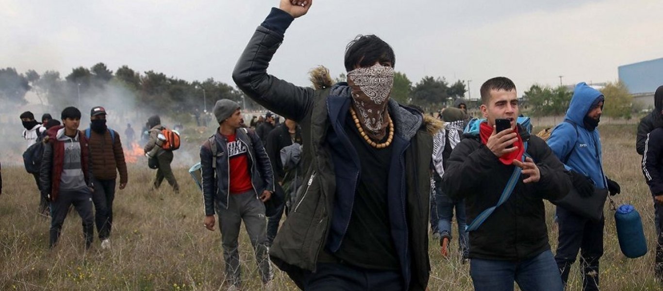 «Μισθοφορικά κέντρα» τα hot spot στην Ελλάδα: Η Άγκυρα στρατολογεί παράνομους μετανάστες για να πολεμήσουν στην Λιβύη