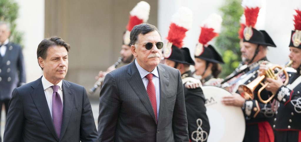 Η Ρώμη θέλει να κρατήσει στην εξουσία το φιλοτουρκικό καθεστώς της Λιβύης: Ανησυχία στην Αθήνα για την ιταλική στάση
