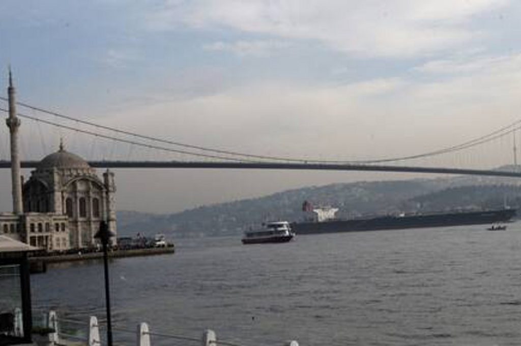 Τουρκία: Σύγκρουση αλιευτικού με πετρελαιοφόρο στον Βόσπορο – Τρεις αγνοούμενοι