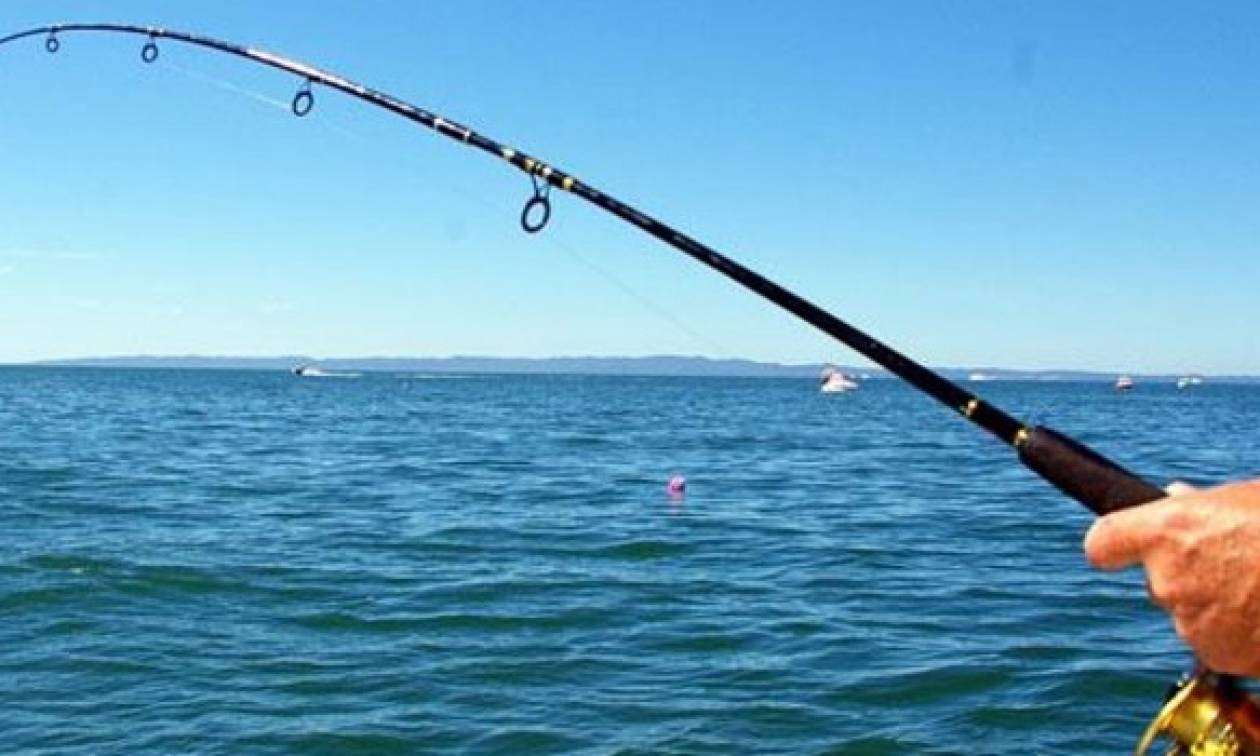 Σκιάθος: Ψαράδες έπιασαν «θηρίο» 400 κιλών (φωτο)