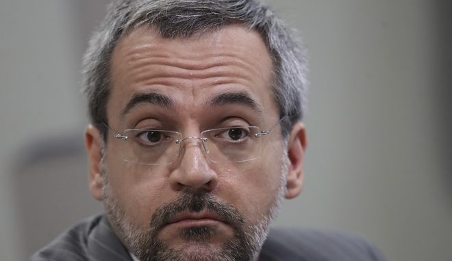 «Χαμό»  προκάλεσε στο Twitter ο Υπουργός Παιδείας της Βραζιλίας με τα ορθογραφικά του λάθη