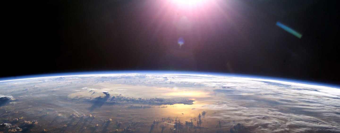 17χρονος έκανε πρακτική στη NASA και ανακάλυψε πλανήτη με δύο ήλιους – Είναι 7 φορές μεγαλύτερος από τη Γη (βίντεο)