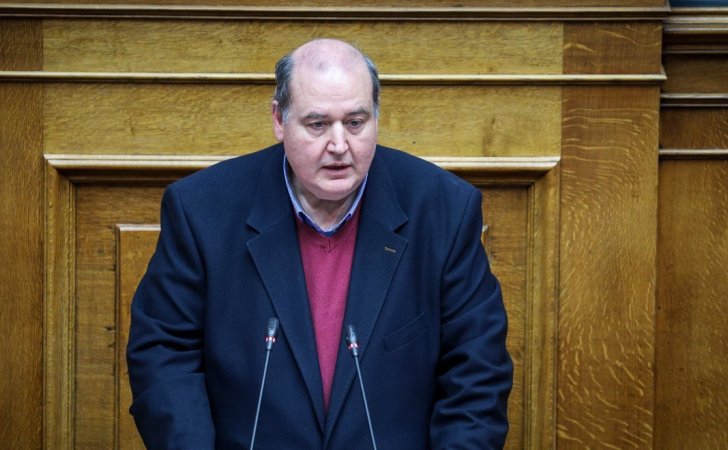 Εκ νέου απάντηση του Ν. Φίλη για το ζήτημα της επιδότηση της Θεολογικής Σχολής Βοστώνης