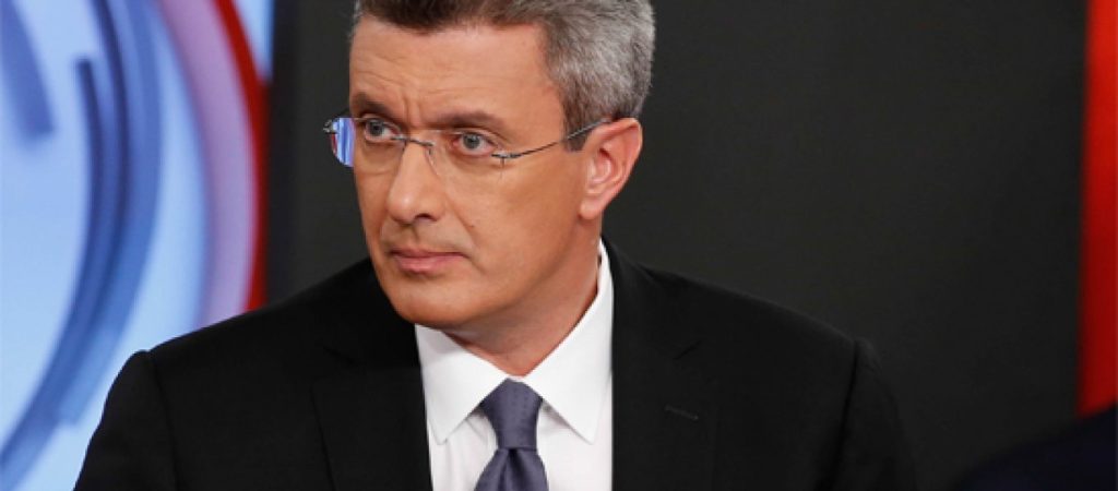 Ο Νίκος Χατζηνικολάου και η γυναίκα του αποχαιρέτησαν δημόσια την Έρρικα Μπρόγιερ (φώτο)