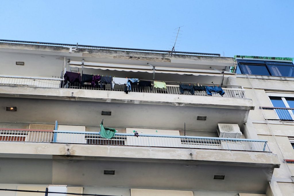 Τραγωδία στο Μεταξουργείο: Έρευνες για το τι προκάλεσε τον θάνατο του άτυχου ζευγαριού