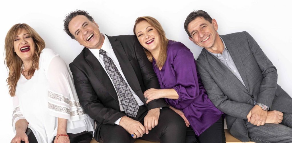 «Σάρωσε» το «Καφέ της Χαράς»: «Εκτοξεύτηκε» η τηλεθέαση και στο δεύτερο επεισόδιο