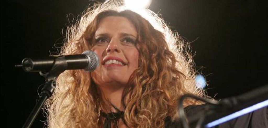 Ελένη Τσαλιγοπούλου: H άγνωστη ιστορία για το γράμμα που της έστειλε ο Θάνος Μικρούτσικος και δεν διάβασε ποτέ (βίντεο)