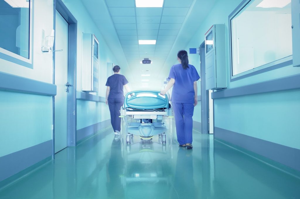 Γιατρός στο Βέλγιο κατηγορείται πως… σκότωσε εννέα ασθενείς – Τους έβαζε σε «παρηγορητική καταστολή»
