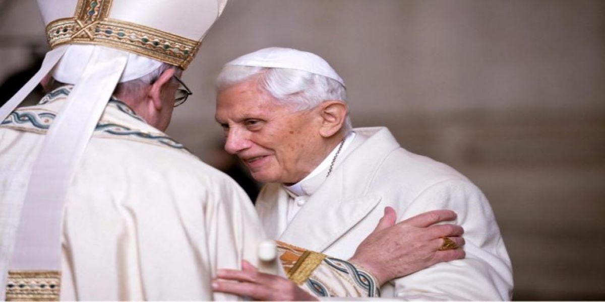 Πάπας Βενέδικτος ΙΣΤ’: Ζητάει την απόσυρση του ονόματός του από βιβλίο που υπεραμύνεται την αγαμία των κληρικών