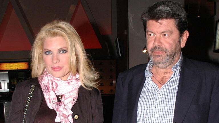 Άγγελος Λάτσιος και Ελένη Μενεγάκη για φαγητό στην Κηφισιά – Με ποιον από τους δύο ζουν τα παιδιά (βίντεο)