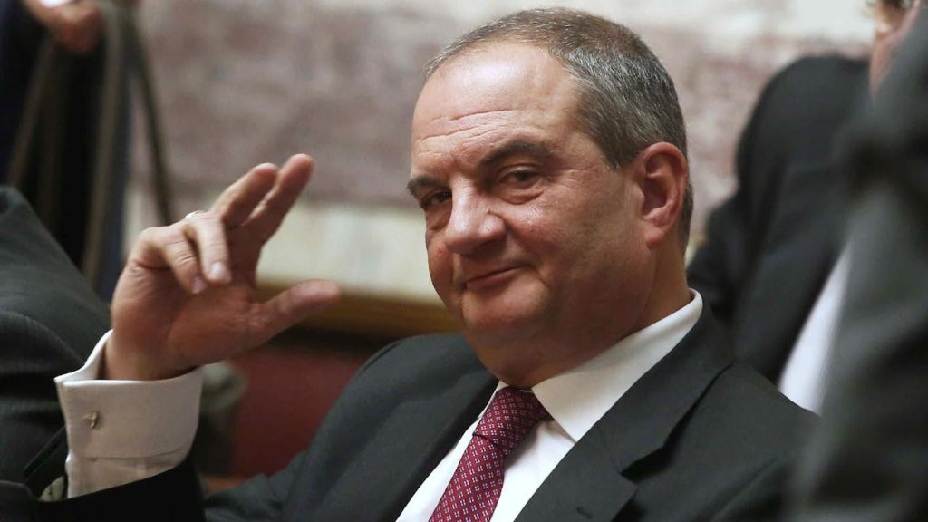Ο άγνωστος διάλογος Τσίπρα-Καραμανλή το 2015: «Μην χρεοκοπήσεις την χώρα»